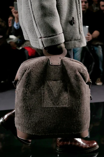 Look 35